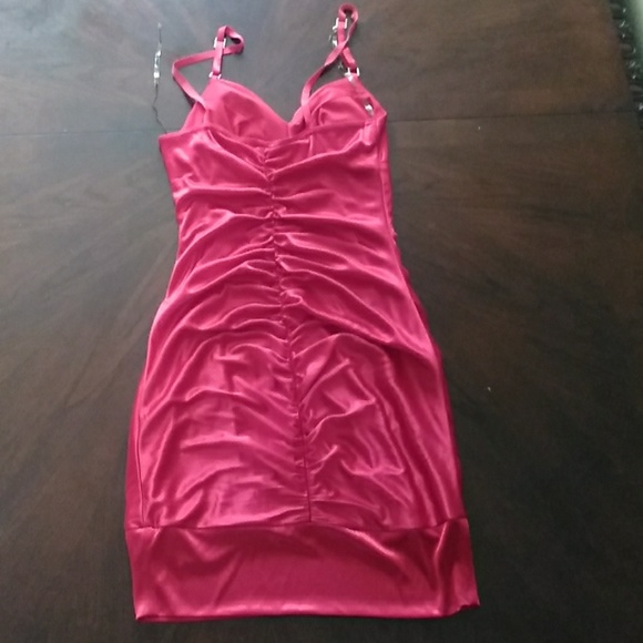 Dress - Picture 3 of 3